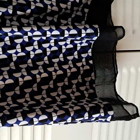 Sz M Royal blue/Black /White Sleeveless stretch polyester summer top - Picture 3 of 5